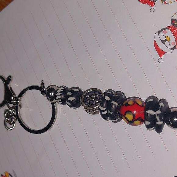 Keychain Carved Bone Beads Black and White .Handcrafted. - Picture 2 of 6